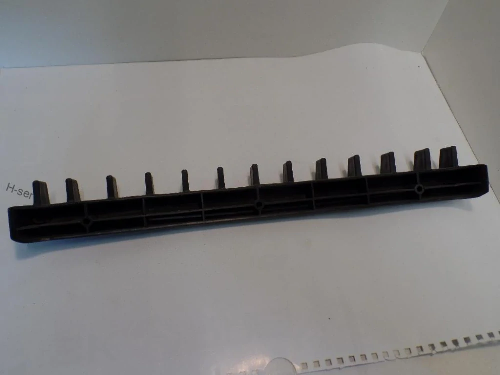 Hřeben přední plastový GTM500 SP1 a SP4